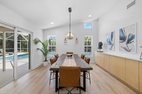 10461 Regent Cir, Naples FL  34109-1571 exterior