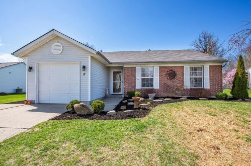 11 Pond Ln, Amelia, OH 45102-1881