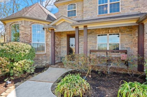 11062 Sleepy Hollow Rd, Conroe TX  77385-6172 exterior