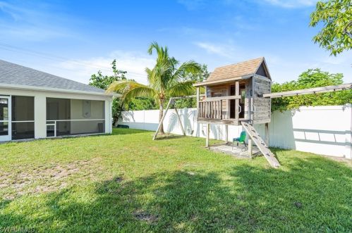 3019 40 St, Lehigh Acres FL 33976-4642 exterior