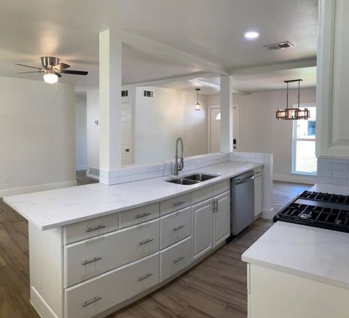 1206 Crane Dr, Euless, TX 76039-2604