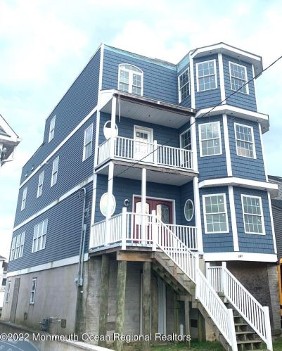 141 Vanard Dr, Bricktown NJ  08723-7428 exterior