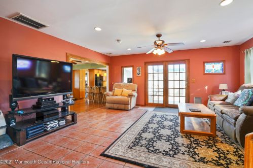 1824 Shore Blvd, Point Pleasant Beach NJ  08742-5257 exterior