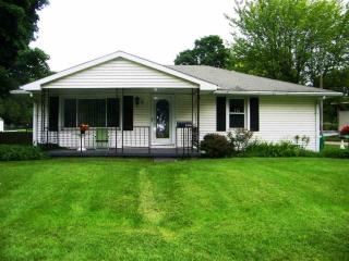 2036 10th St, Columbus, IN 47201-6068
