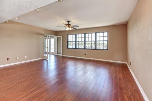615 Marina Point Dr, Daytona Beach, FL 32114-5041