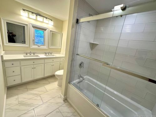 112 Housatonic Dr, Milford CT  06460-5034 exterior