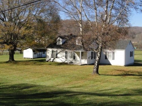 159 Churchland Dr, Atkins, VA 24311-3023