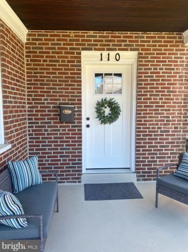 110 38th St, Wilmington, DE 19802-2326