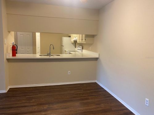 670 Kenwick Cir, Casselberry, FL 32707-7027