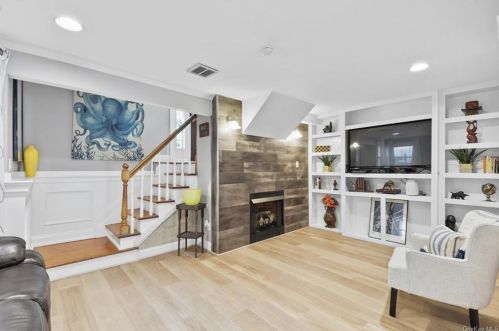 14 Utopian Pl, Airmont NY  10901-7715 exterior