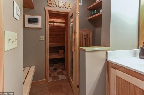 1306 16th Ave, Columbus MN  55025 exterior