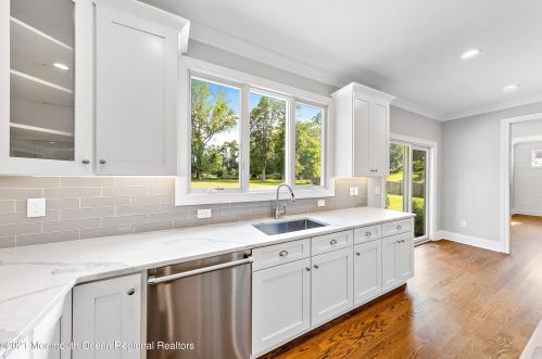 747 Sycamore Ave, Tinton Falls NJ 07724-3237 exterior