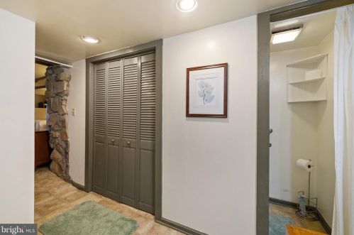 39580 Lovettsville Rd, Lovettsville VA  20180-2008 exterior