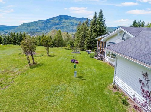 61 Scenic View Dr, Columbia NH  03576-3218 exterior