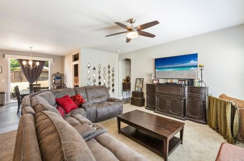 29885 Camino Del Sol Dr, Temecula CA  92592-2114 exterior