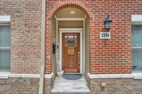 2355 Holt St, Pittsburgh, PA 15203-2409