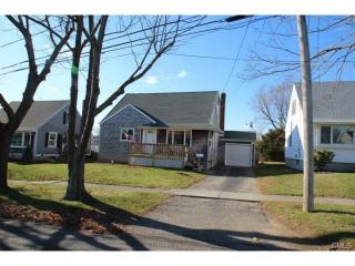 145 5th Ave, Stratford, CT 06615-7708