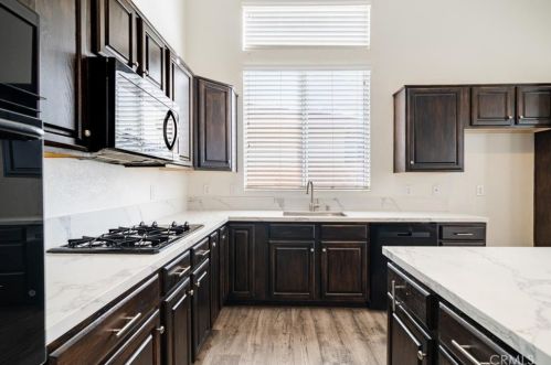43349 Shady Hollow Ln, Lancaster, CA 93536-5505