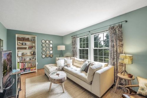 420 Carters Grove Dr, Gibsonia PA  15044-9533 exterior