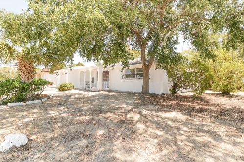 8850 Farmington Ln, Port Richey, FL 34668-5771