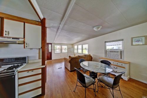 39 Cardinal Way, Santa Rosa CA  95409-4108 exterior