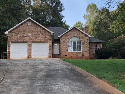 148 Hunters Pointe Dr, Dallas, NC 28034-9602
