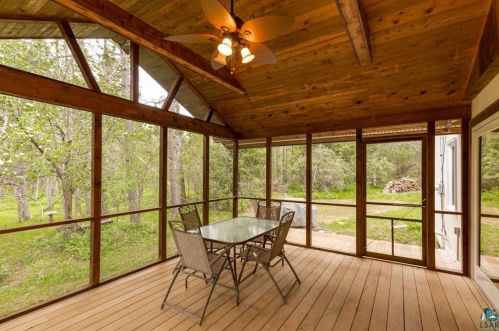 4011 Nelson Rd, Duluth MN 55803-2722 exterior