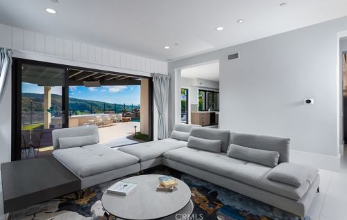 12 Clearview, Newport Beach CA  92657-1518 exterior