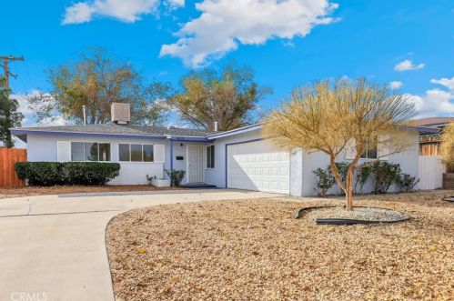 16121 Colina St, Victorville, CA 92395-3610