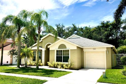 9542 Tavernier Dr, Boca Raton, FL 33496-2104