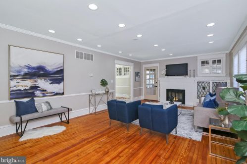 33 Aberdeen Pl, West Deptford NJ  08096-2411 exterior