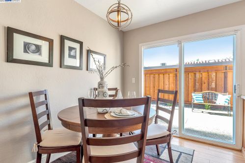 1634 Calle Santa Anna, Pleasanton CA  94566-5927 exterior