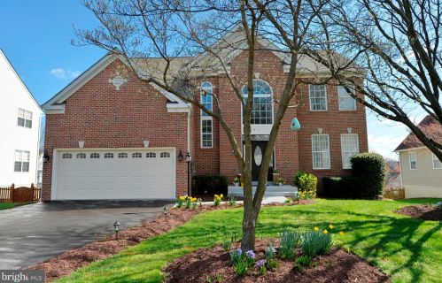911 Santmyer Dr, Leesburg, VA 20175-8912