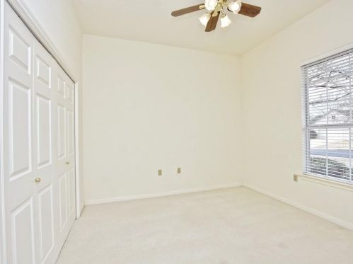 128 Enchanted Dr, Georgetown TX 78633-4534 exterior