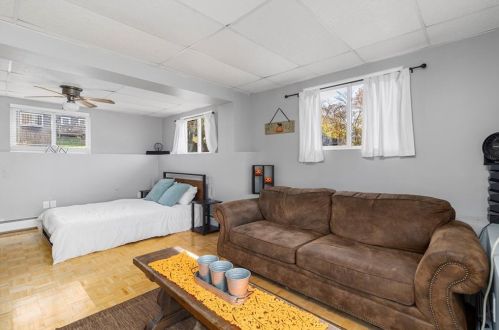 73 Tanner Ave, Warwick RI  02886-4510 exterior