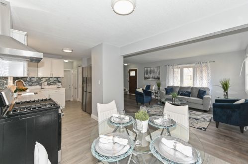 8110 Green Tree Rd, Milwaukee WI  53223-4928 exterior