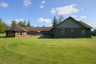17421 Allen Rd, Samish Island, WA 98232-9711