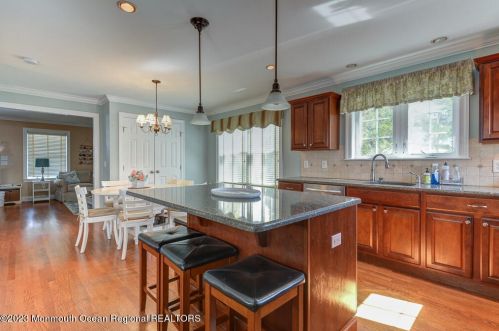 416 Carter Ave, Point Pleasant Beach NJ  08742-4105 exterior