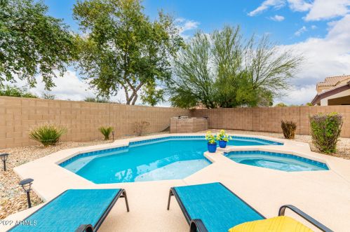 3890 Ashley Dr, Chandler AZ 85249-5261 exterior