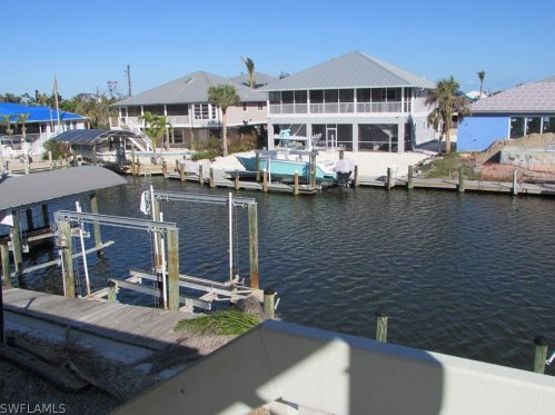 2360 Oleander St, Saint James City FL  33956-2030 exterior