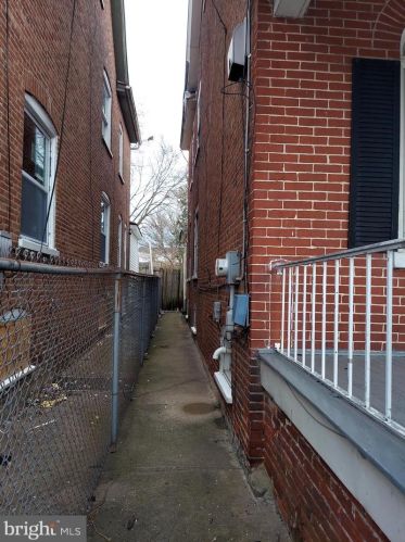113 3rd St, Pottstown, PA 19464-5209