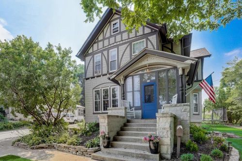 114 8th Ave, West Bend, WI 53095-3201