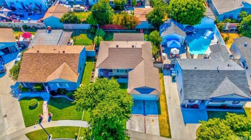 4255 Petaluma Ave, Lakewood CA  90713-3322 exterior