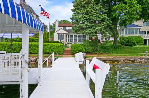 1540 Lake Shore Dr, Lake Geneva, WI 53147-9705
