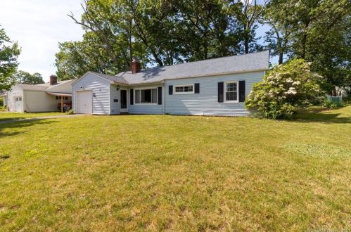 17 Quaker Rd, Manchester, CT 06042-3348