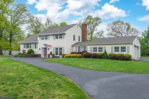 304 Patton Ave, Piscataway NJ  08854-3630 exterior