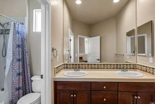 2024 Cooper Dr, Santa Rosa CA  95404-5682 exterior