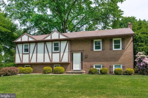 3024 Albern Blvd, Lancaster, PA 17601-2412