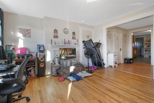 31 Bowers St, Nashua NH  03060-3903 exterior