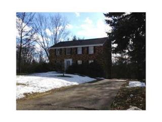 464 Laredo Dr, Pittsburgh, PA 15241-1716